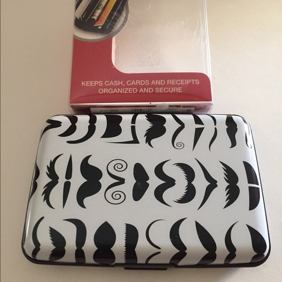 Security First Moustache Travel Wallet - Picture 1 of 2